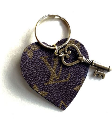 geldklammer herren louis vuitton|louis vuitton luggage keychain.